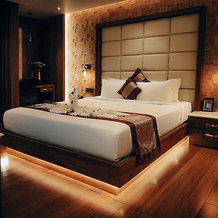 Retrieve Health & Wellness Hotel Kochi Екстериор снимка