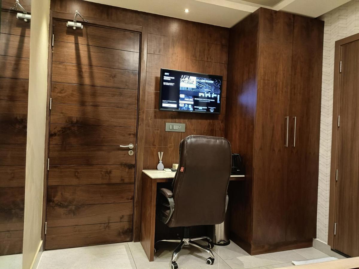 Retrieve Health & Wellness Hotel Kochi Екстериор снимка