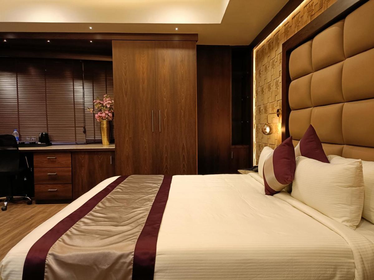 Retrieve Health & Wellness Hotel Kochi Екстериор снимка