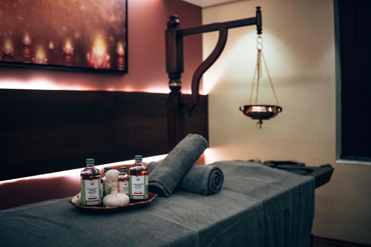 Retrieve Health & Wellness Hotel Kochi Екстериор снимка