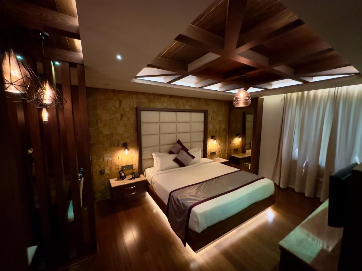 Retrieve Health & Wellness Hotel Kochi Екстериор снимка