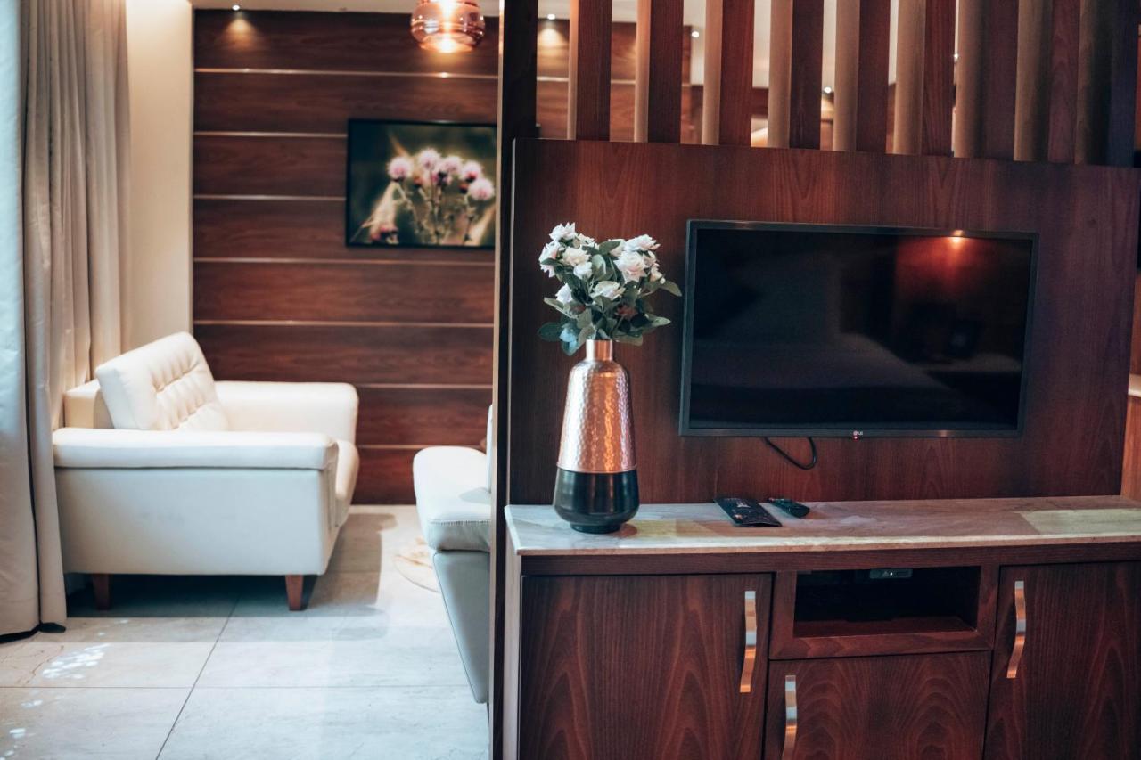 Retrieve Health & Wellness Hotel Kochi Екстериор снимка