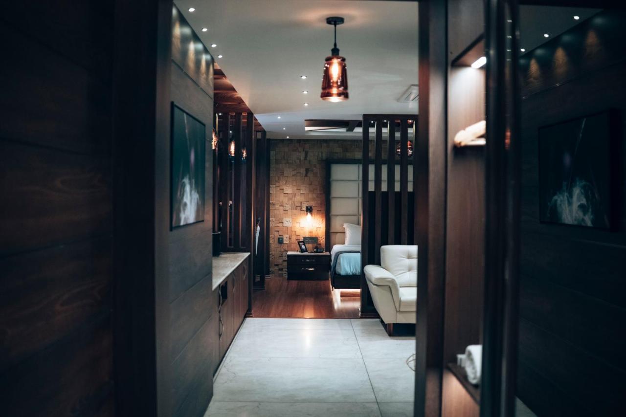 Retrieve Health & Wellness Hotel Kochi Екстериор снимка